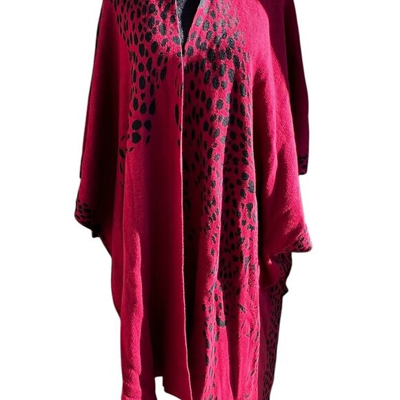 Chicos S/M leopard print Ruana wrap.  Red - Picture 1 of 12